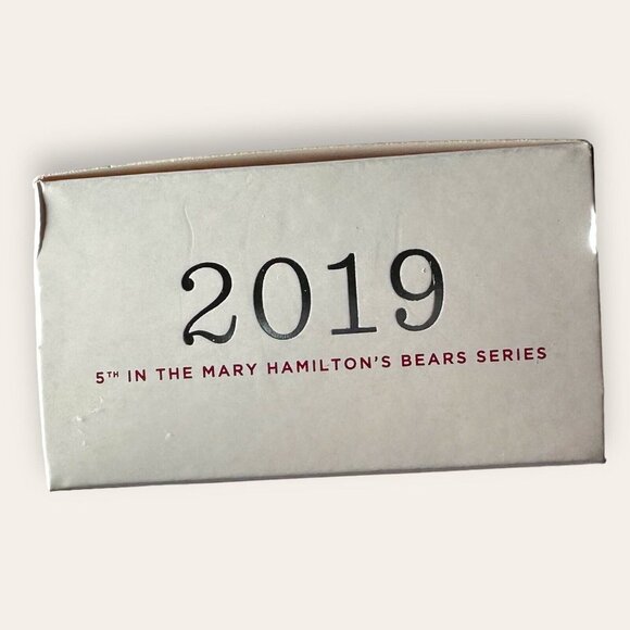 2019 Hallmark Keepsake Ornament "Pretty Poinsettia" 5th in Bears Series NEW - Picture 3 of 5